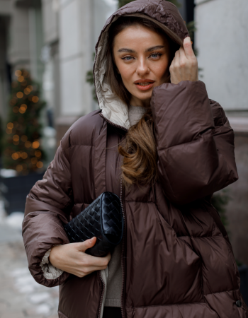 Пухова куртка у стилі MAX MARA