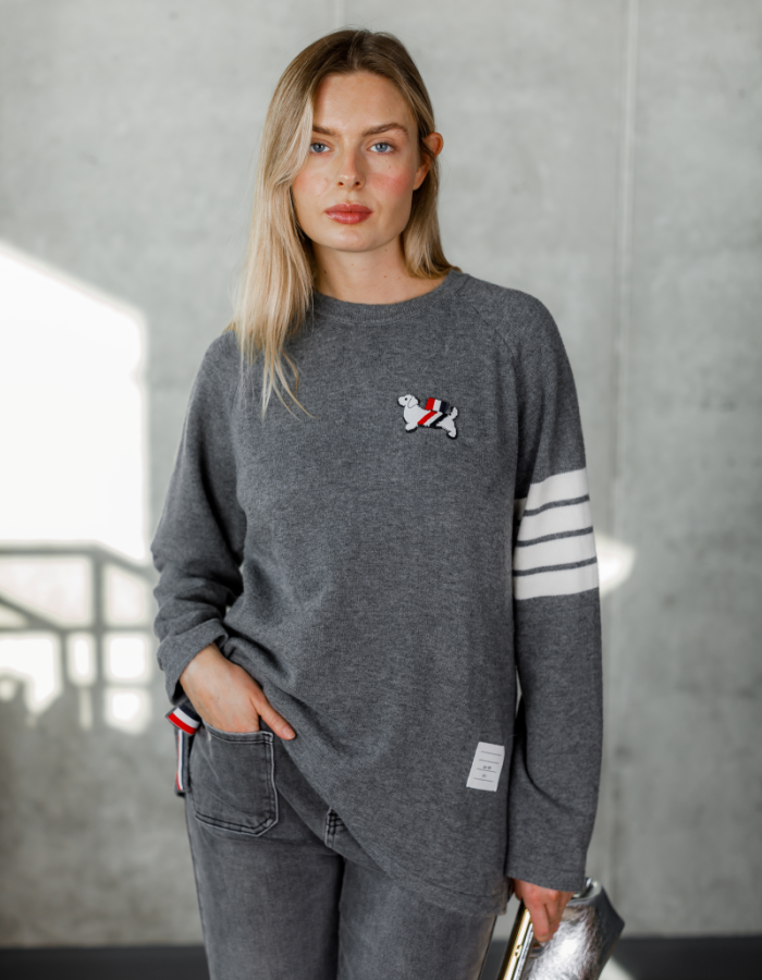 Светр в стилі Thom Browne