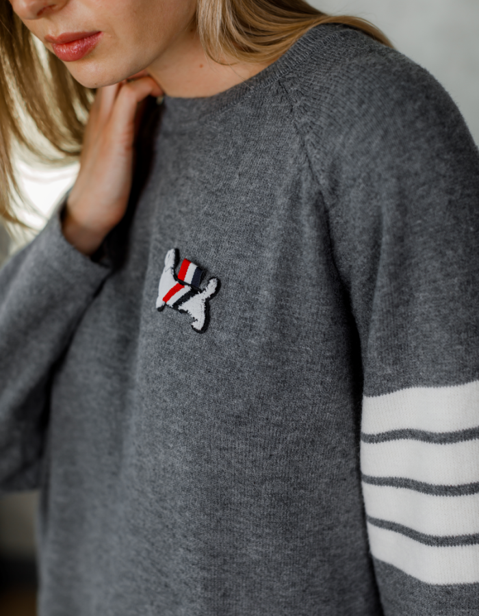 Светр в стилі Thom Browne