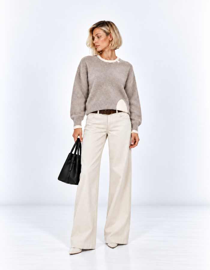 Італійський светр із контрастними акцентами