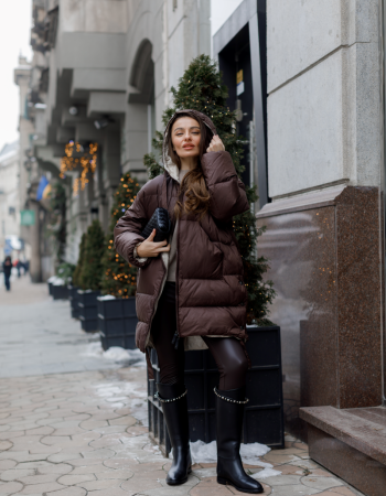 Пухова куртка у стилі MAX MARA