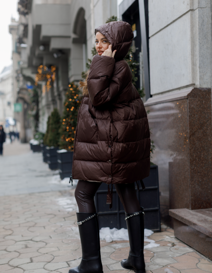 Пухова куртка у стилі MAX MARA