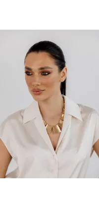 Сатинова блуза у молочному кольорі. Колір: Білий