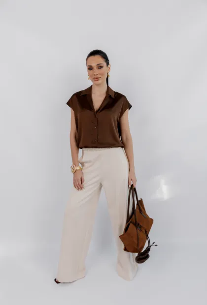 Сатинова блуза у шоколадному кольорі