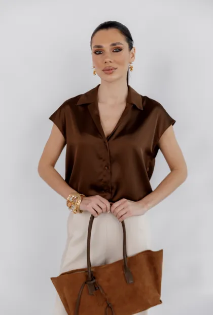 Сатинова блуза у шоколадному кольорі