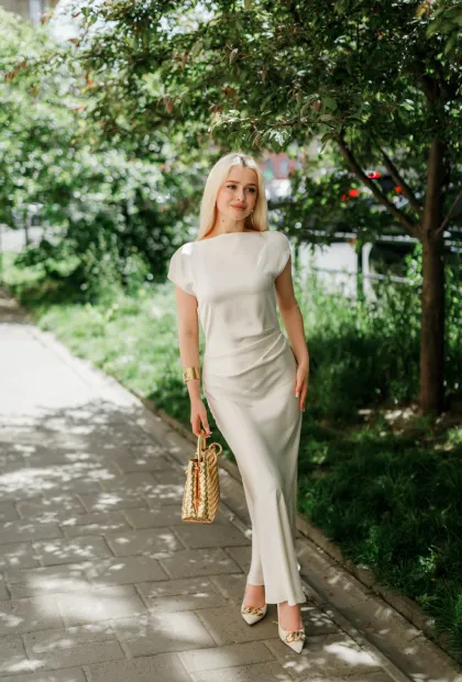 Сукня з драпіруванням