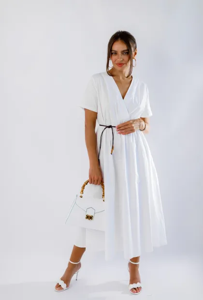 Сукня з V - подібним вирізом