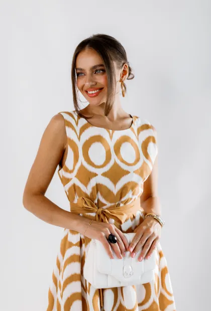 Котонова сукня міді