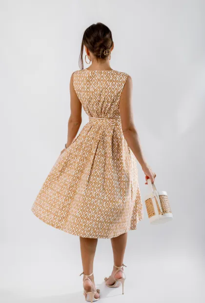 Сукня V-подібний виріз