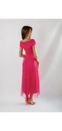 Міді-сукня з акцентними рукавами у вигляді банта від італійського бренду Rinascimento, одяг від Jador