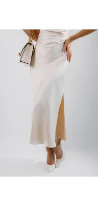 Сукня з V-вирізом на спині. Ціна: 5990 грн