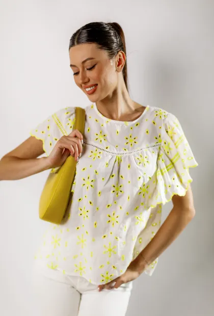 Яскрава котонова блуза