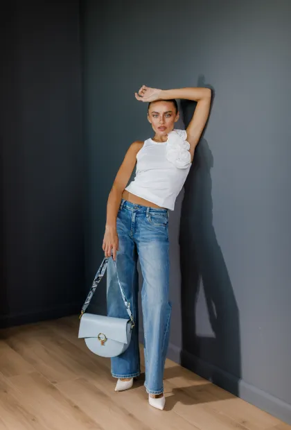 Французькі світло-блакитні джинси