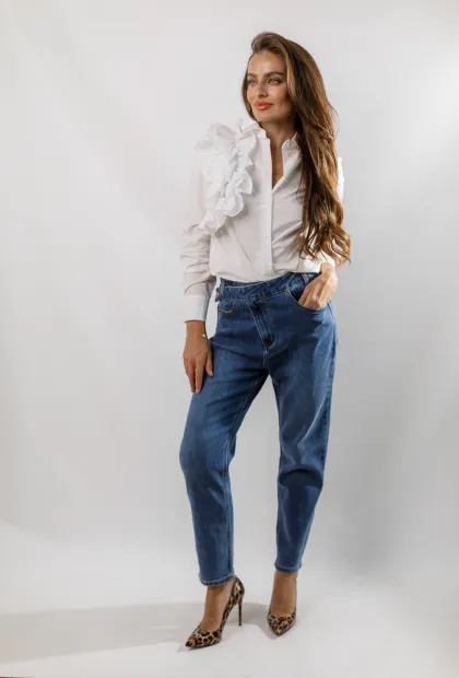 Джинси з асиметричною застібкою