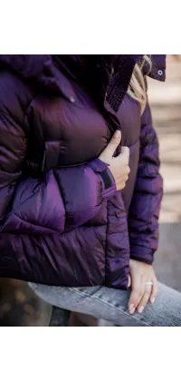 Куртка з об'ємним капюшоном. Доступні розміри: M, XL