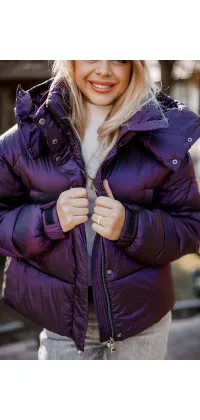 Куртка з об'ємним капюшоном, зображення