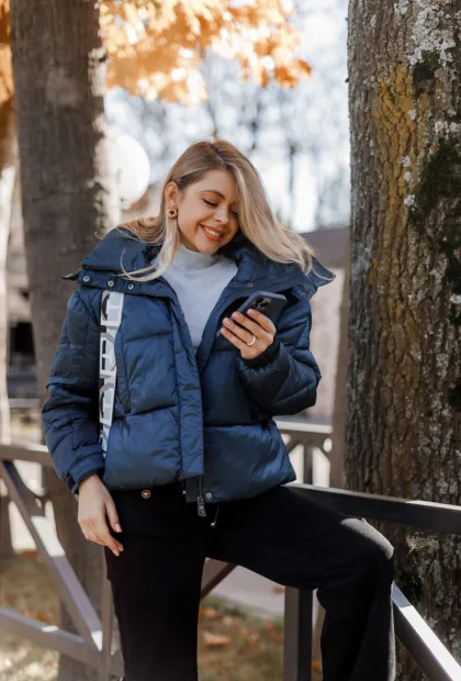 Об'ємна куртка Rinascimento