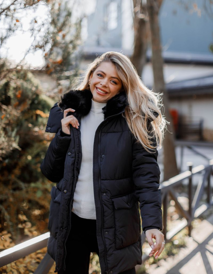 Куртка Rinascimento чорна