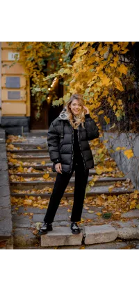 Італійський вкорочений пуховик. Доступні розміри: 