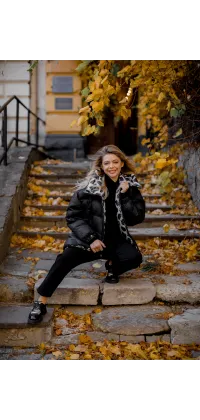 Італійський вкорочений пуховик. Колір: Чорний