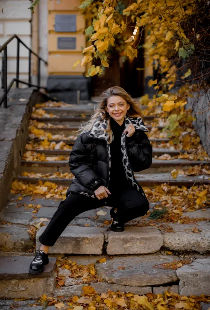 Італійський вкорочений пуховик