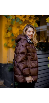 Шоколадна вкорочена куртка. Колір: Коричневий