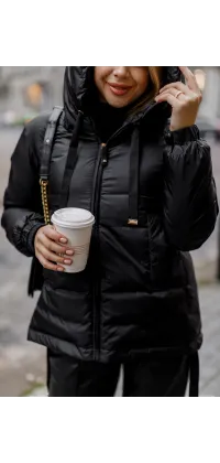 Чорна куртка пух\перо. Доступні розміри: 36