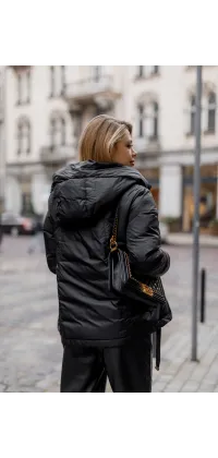 Чорна куртка пух\перо. Ціна: 5990 грн