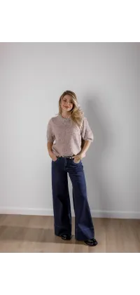 Класичні французькі джинси в складі % еластану для ідеальної посадки, одяг від Jador