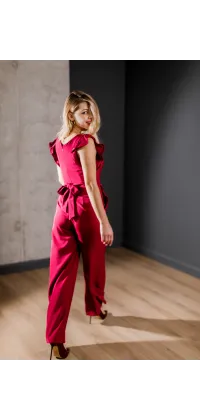 Елегантний комбінезон від італійського бренду Rinascimento в ексклюзивних чорному та бургунді кольорах із поясом на талії, одяг від Jador