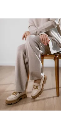 Трикотажний костюм від французького виробника в чорному, молочному, сірому та бежевому кольорах, прикрашений кристалами Swarovski, одяг від Jador