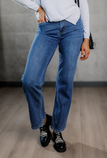 Джинси прямого крою