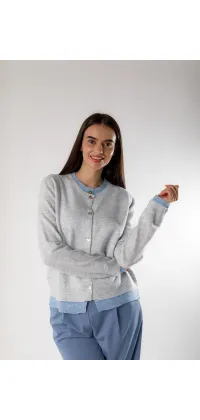 Светр у блакитно-сірій палітрі. Доступні розміри: 