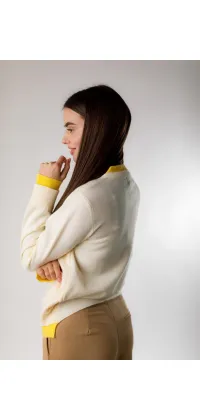 М’якість, затишок і невимушений стиль – створений для справжніх цінительок елегантності., одяг від Jador