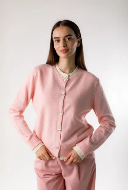 Светр з натуральної шерсті