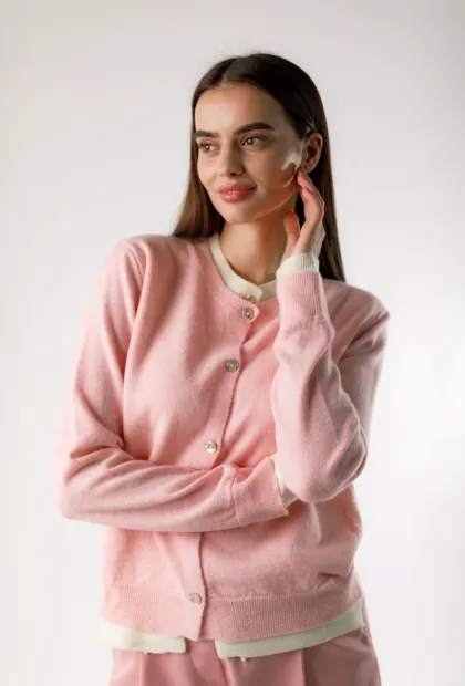 Светр з натуральної шерсті