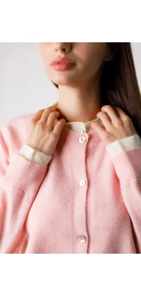 Светр з натуральної шерсті, одяг від Jador