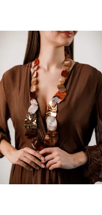 Намисто з металевими елементами. Колір: Золотий