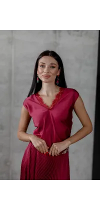 Блуза IMPERIAL з бантом. Колір: Бордовий