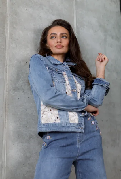 Куртка з ажурними вставками