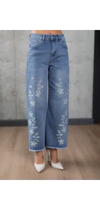 Джинси з трендовою вишивкою. Колір: Синій
