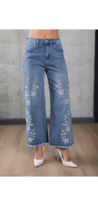 Джинси з трендовою вишивкою. Доступні розміри: XL