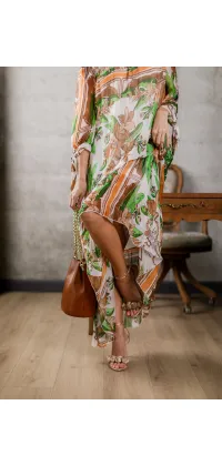 Розкішна сукня з шовку. Колір: Різнокольоровий