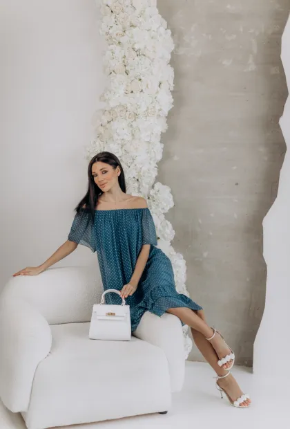 Сукня з натурального шовку в горошок