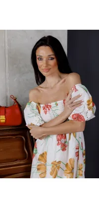 Сукня в квітковий принт з відкритими плечима, одяг від Jador