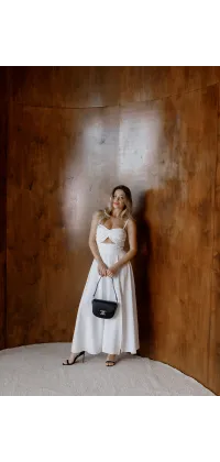 Біла  довга сукня із віскози. Колір: Білий