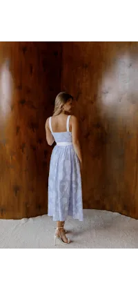 Сукня-міді блакитно-білого кольору з квітковим візерунком., одяг від Jador