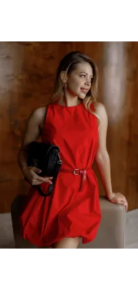 Червона міні-сукня з поясом. Колір: Червоний