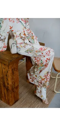 Штани IMPERIAL із квітковим принтом. Доступні розміри: 