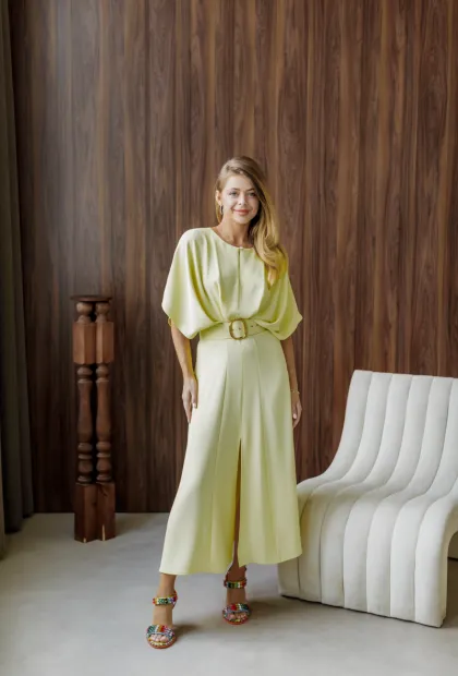 Елегантна сукня вільного крою